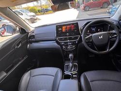 2025 Mahindra XUV3XO AX7L