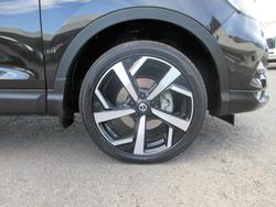 2019 Nissan
QASHQAI Ti