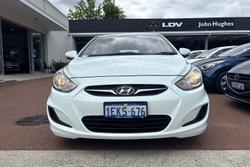 2014 Hyundai Accent Active