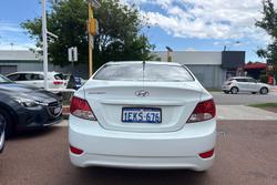 2014 Hyundai Accent Active