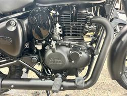 2025 Royal Enfield CLASSIC 350 DARK STEALTH BLACK