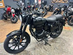 2025 Royal Enfield CLASSIC 350 DARK STEALTH BLACK