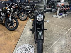 2025 Royal Enfield CLASSIC 350 DARK STEALTH BLACK