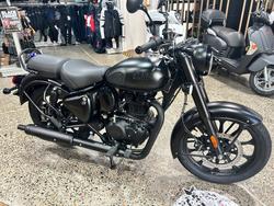 2025 Royal Enfield CLASSIC 350 DARK STEALTH BLACK