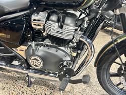 2025 Royal Enfield SUPER METEOR 650 Interstellar Green