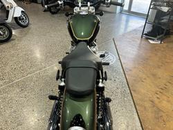 2025 Royal Enfield SUPER METEOR 650 Interstellar Green