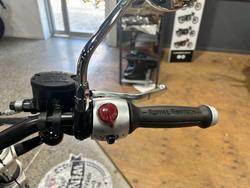 2025 Royal Enfield SUPER METEOR 650 Interstellar Green