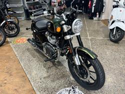 2025 Royal Enfield SUPER METEOR 650 Interstellar Green