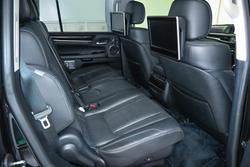 2017 Lexus
                LX 570