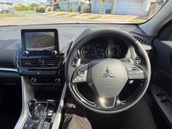 2024 Mitsubishi Eclipse Cross PHEV ES