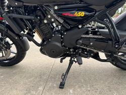 2025 Royal Enfield (see Also Enfiel GUERILLA 450