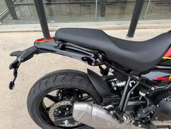 2025 Royal Enfield (see Also Enfiel GUERILLA 450