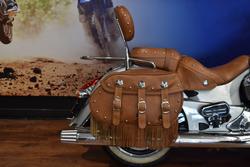 2016 Indian CHIEF CLASSIC Chrome / Silver