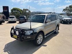 2013 Mitsubishi Pajero VR-X