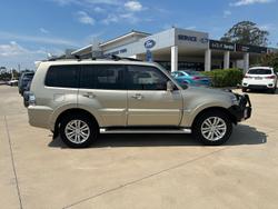 2013 Mitsubishi Pajero VR-X