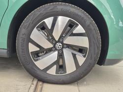 2024 Volkswagen ID. Buzz Pro BEV560