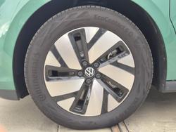 2024 Volkswagen ID. Buzz Pro BEV560