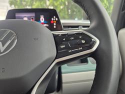 2024 Volkswagen ID. Buzz Pro BEV560