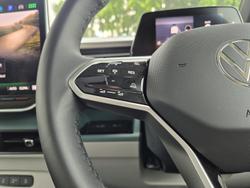 2024 Volkswagen ID. Buzz Pro BEV560