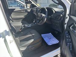 2025 ISUZU MU-X LS-T