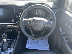 2025 ISUZU MU-X LS-T