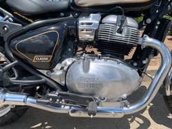 2025 Royal Enfield CLASSIC 650 Black
