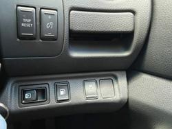 2016 Nissan Navara ST