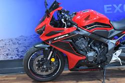 2023 Honda CBR650R Red