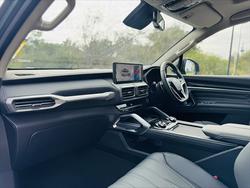 2024 LDV D90 Executive