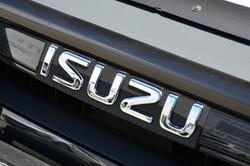 2025 Isuzu D-MAX SX
