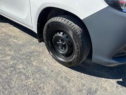 2021 TOYOTA HILUX WORKMATE (4x2)