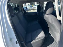 2021 TOYOTA HILUX WORKMATE (4x2)