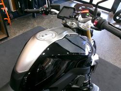 2024 BMW Motorrad R 1250 R TRIPLE BLACK BLACK STORM METALLIC