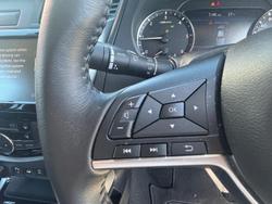 2024 Nissan Navara ST-X