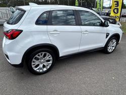 2022 Mitsubishi
ASX ES