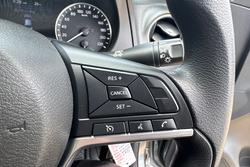 2023 Nissan Navara SL