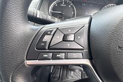 2023 Nissan Navara SL