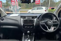 2023 Nissan Navara SL