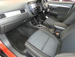 2015 Mitsubishi Outlander LS