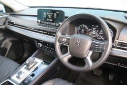 2022 Mitsubishi Outlander Exceed