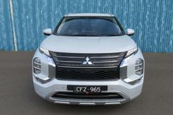 2022 Mitsubishi Outlander Exceed