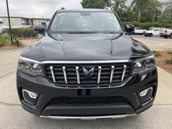 2024 Mahindra Scorpio Z8L 4X4 Napoli Black