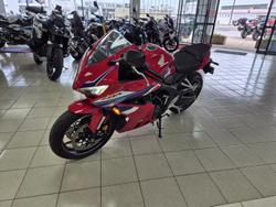 2025 Honda CBR650R E-Clutch CBR 650 Red