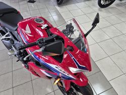 2025 Honda CBR650R E-Clutch CBR 650 Red