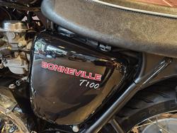 2015 Triumph Bonneville 865 Bonneville Black