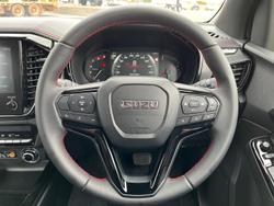 2025 Isuzu D-MAX X-TERRAIN
