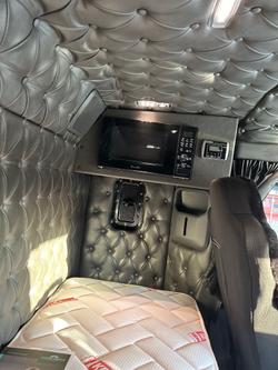 2024 Kenworth T410SAR