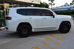2022 Toyota Landcruiser Sahara ZX FJA300R 4X4 Dual Range Crystal Pearl