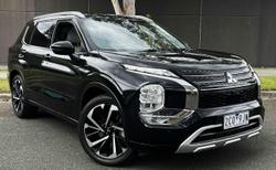2023 Mitsubishi Outlander Exceed