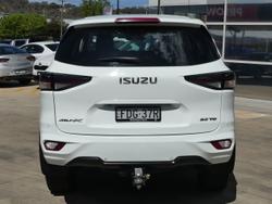 2021 Isuzu MU-X LS-M